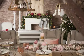 DEKORATION ZU WEIHNACHTEN